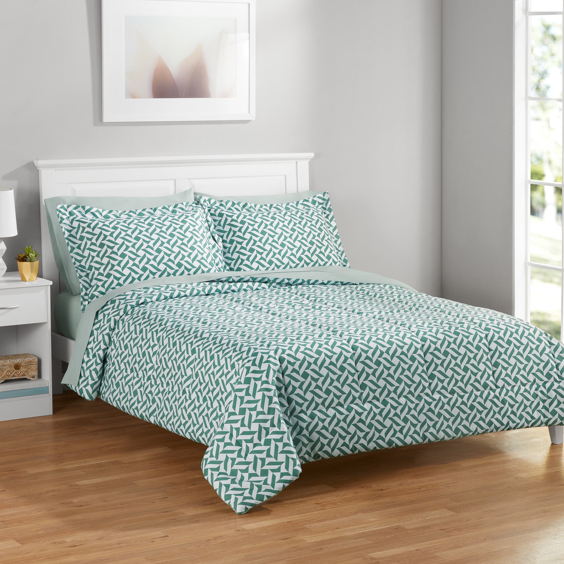 Mainstays All in One Reversible Comforter and Sheet Set- 7 Piece, Queen, Blue Pinstripe